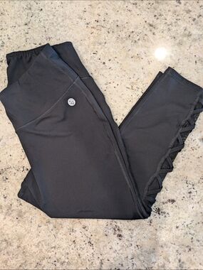 Torrid Active Size 1 Black Lattice Crop Leggings High Rise Workout Athleisure